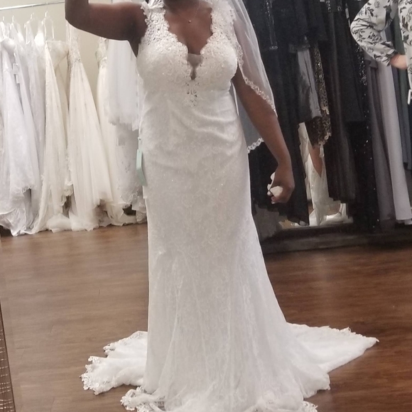 Mon Cheri Wedding Dress - Picture 4 of 5